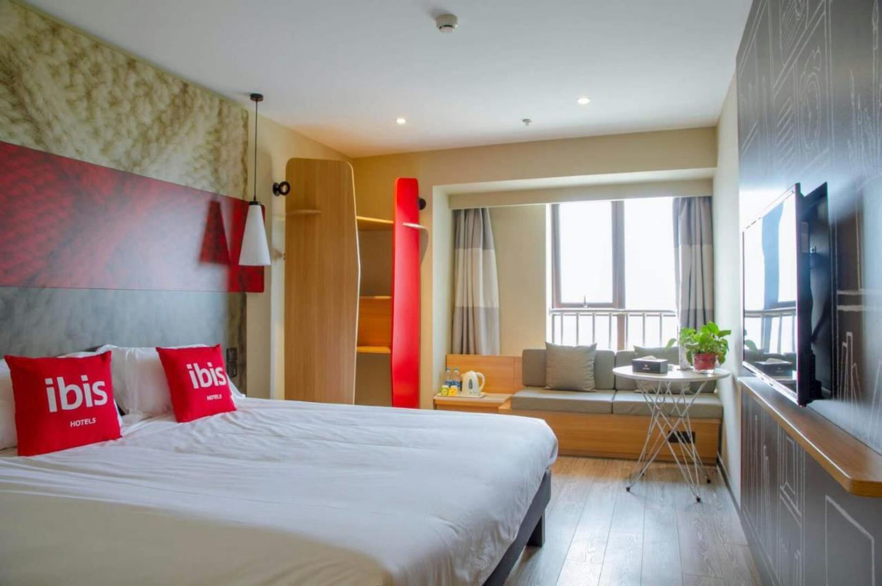 Ibis Dujiangyan Hotel Chengdu Zewnętrze zdjęcie