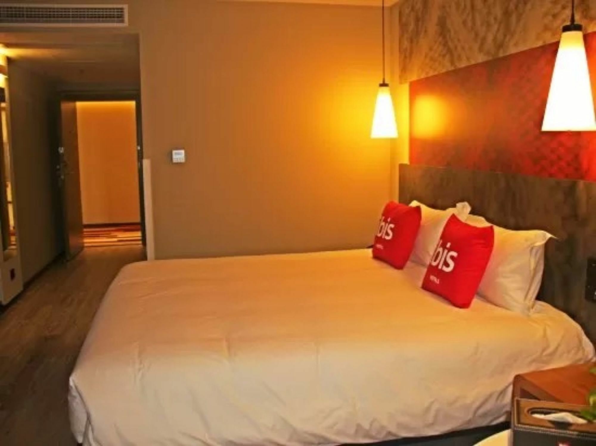 Ibis Dujiangyan Hotel Chengdu Zewnętrze zdjęcie