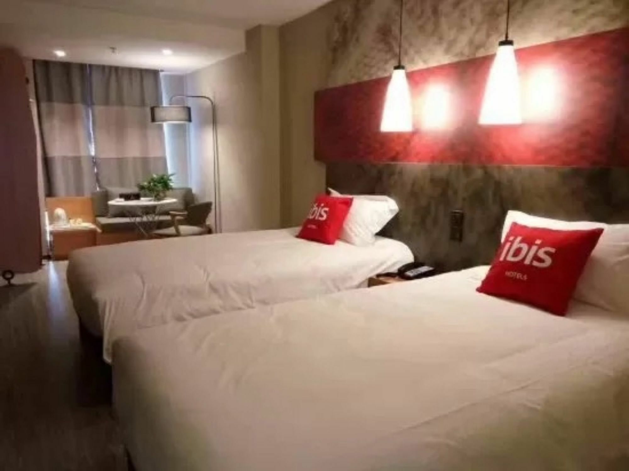 Ibis Dujiangyan Hotel Chengdu Zewnętrze zdjęcie